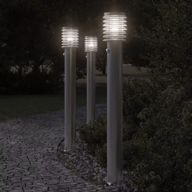 Berkfield Home Set of 3 Solar Powered Stainless Steel Outdoor Floor Lamps in Silver, Height: 110 cm
