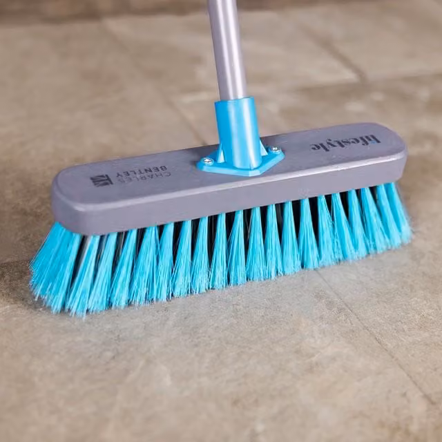 Charles Bentley Lifestyle 12 inch Mixed Synthetic Wooden Broom in Grey, H 131.5 cm x W 30.48 cm x D 6 cm