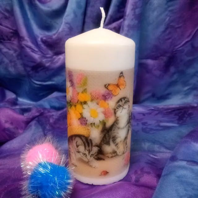 Viki Adorable Kittens Pillar Candle, White