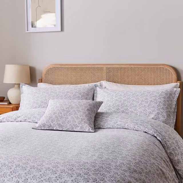 Murmur Mae Cotton Percale Floral Duvet Cover and Pillowcase Set, Grey, W/D/H: 140 x 200 cm
