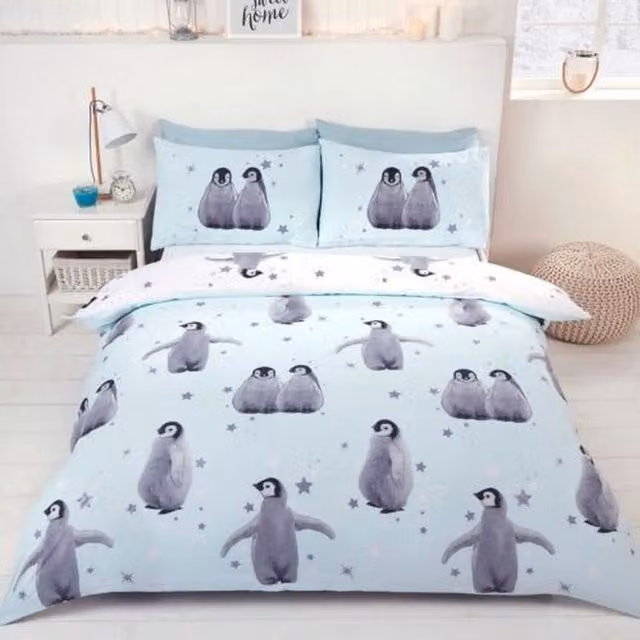 Rapport Reversible Penguin Duvet Cover and Pillowcase Set in Blue, W/D/H: 200 x 220 cm with 140 x 200 cm Pillowcases