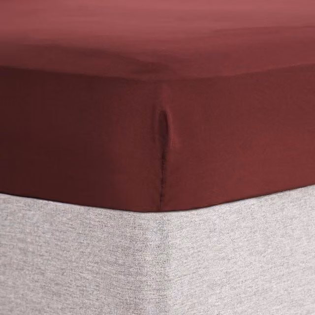 Brentfords Plain Microfibre Fitted Bed Sheet, Red, W: 200 cm x L: 200 cm