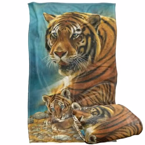JQ Licensing Tiger and Cubs Silky Touch Super Soft Fleece Throw Blanket, Multicolour, W: 91 cm, D: 147 cm – 1