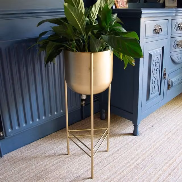 Madison & Mayfair Gold Metal Round Tabletop Planter with Stand, W/D/H: 28.0 x 28.0 x 73.0 cm – 1
