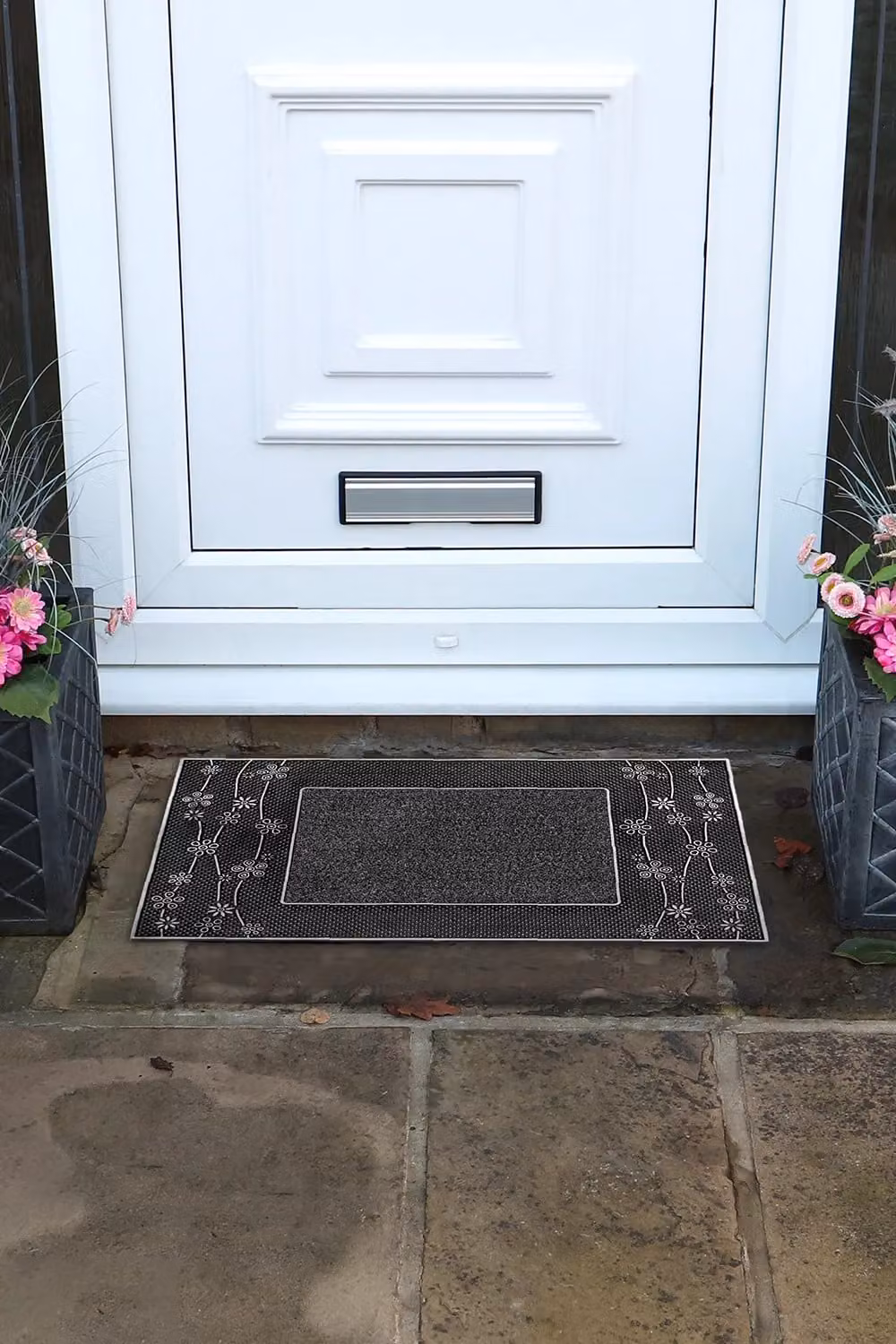 JVL Daisy Floral PVC Pin Scraper Doormat, Silver, W: 45 cm, D: 75 cm – 2