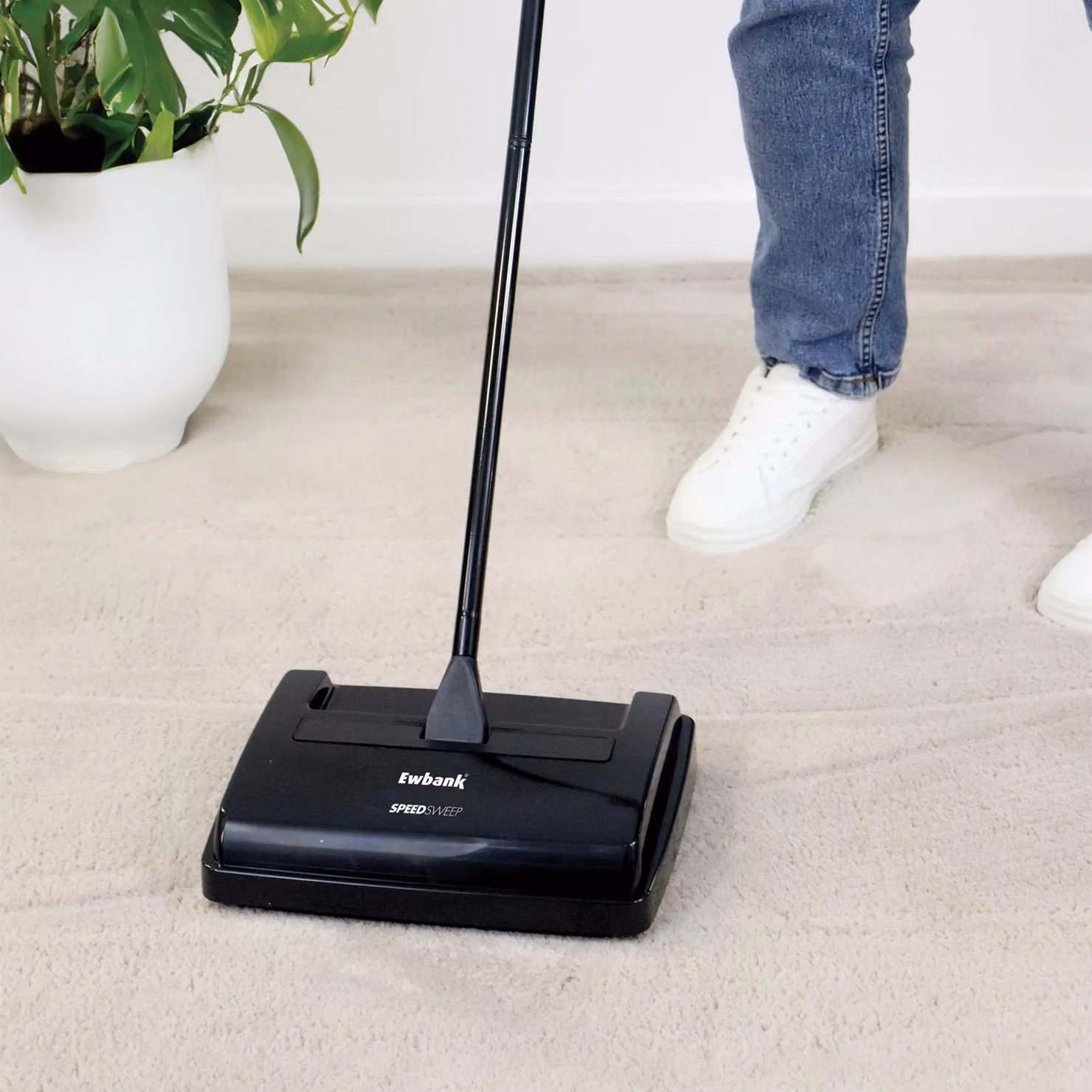 Ewbank Manual Floor and Carpet Sweeper in Black – 4