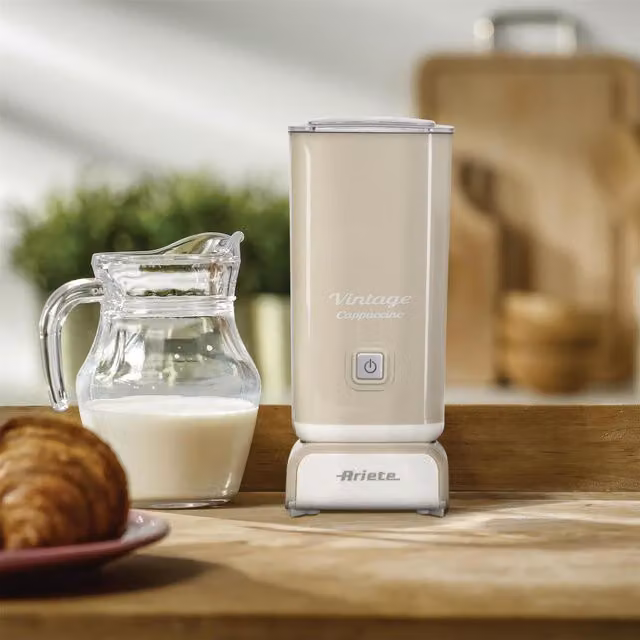 Ariete Electric Milk Frother with Easy Pour Spout in Beige
