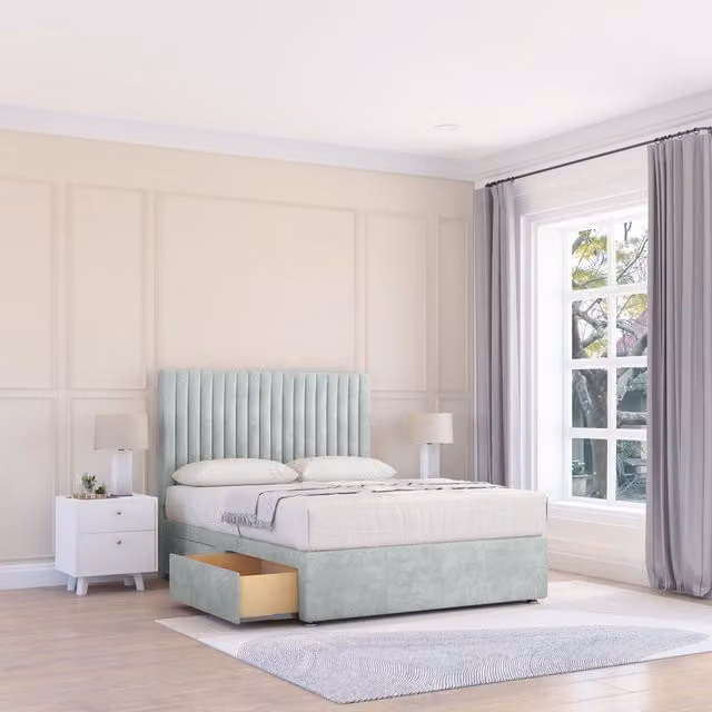 Sloomy Manhattan Silver Upholstered Divan Bed Base with 4 Drawers and 26 inch Struts Headboard, W/D/H: 140 x 200 cm