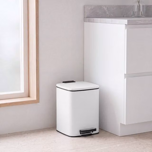 SONGMICS 6L Soft-Close Pedal Bathroom Bin in White