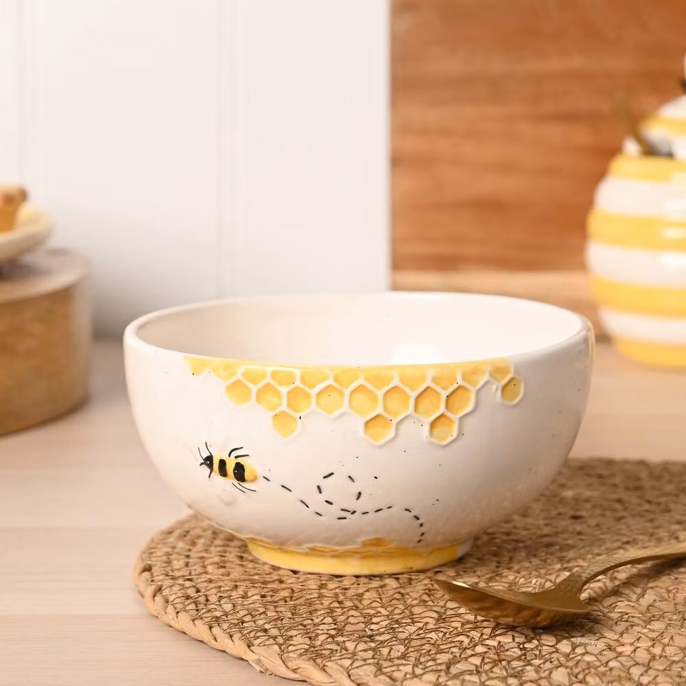 Hestia Set of 4 Bee Hive Large Ceramic Bowls in White, Diameter: 15 cm – 2