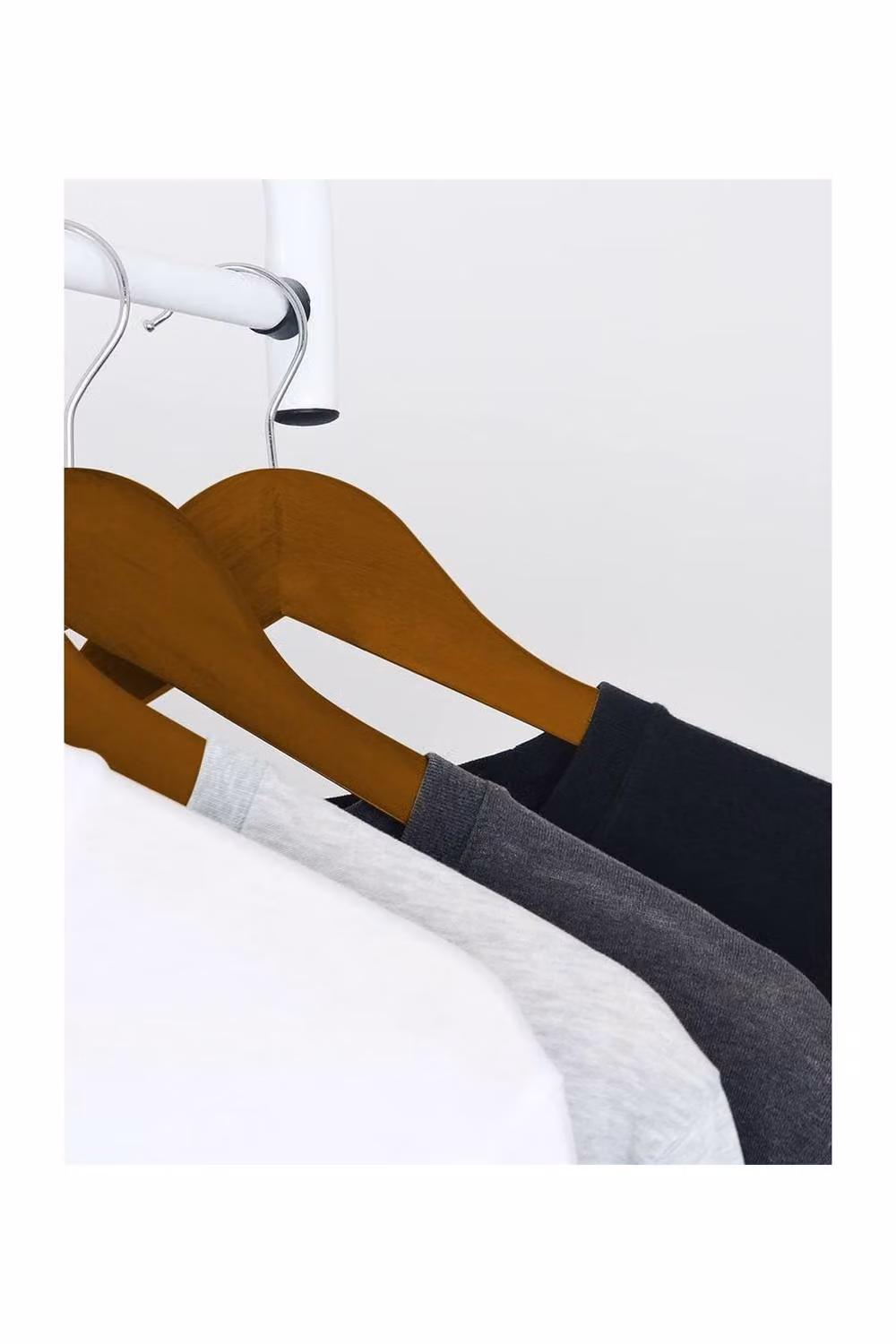 Dyzi 20 Pack Brown Wooden Clothes Hangers with Non-Slip Bar, Notches and Swivel Hook – 2