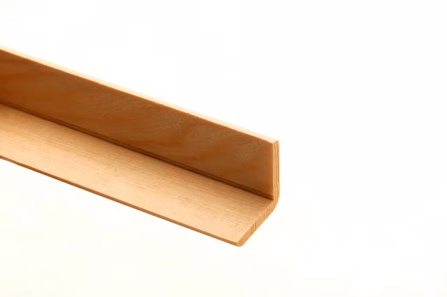 Richard Burbidge Pine Angle Moulding in Natural Brown/Beige, 27mm