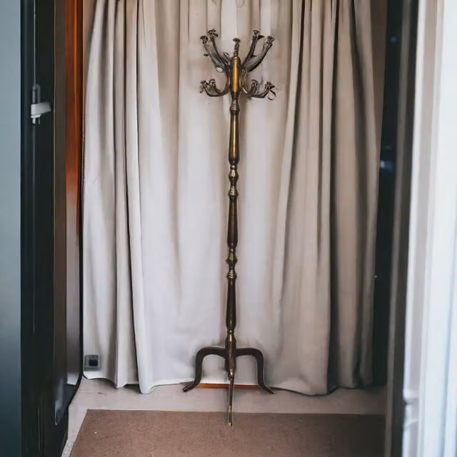 Artisan Furniture Industrial Silver Metal Post Tree Coat Stand with 6 Hooks