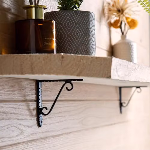 Hammer and Tongs Notched Scroll Iron Shelf Bracket in Matt Black, Diameter: 105 mm – 2