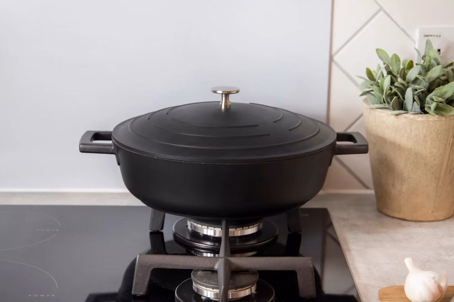 MasterClass Cast Aluminium Casserole Dish with Lid, Black, 4L – 3