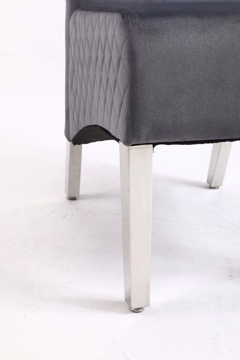 Modernique Pair of Grey Velvet Tufted High Back Dining Chairs with Chrome Legs – 6