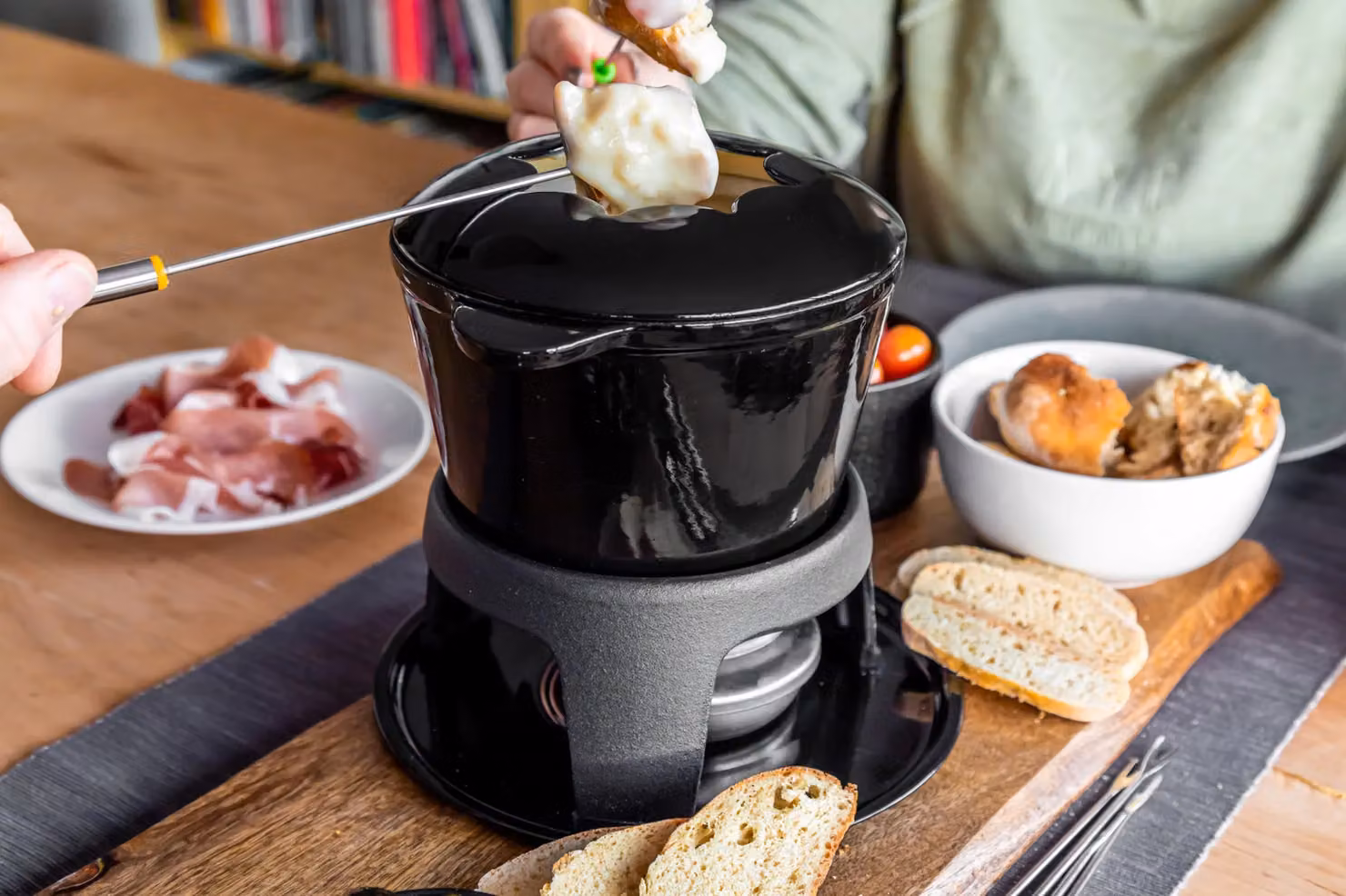 MasterClass Cast Iron Enamelled Black Fondue Set – 3