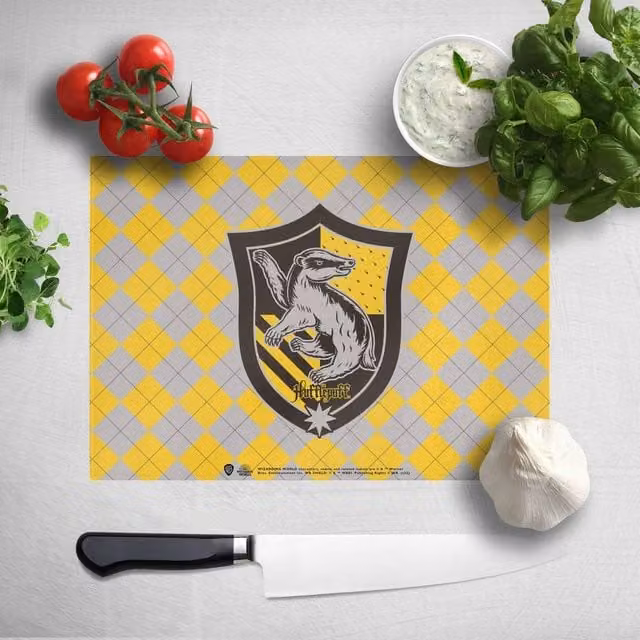 Zavvi Harry Potter Hufflepuff House Rectangular Glass Chopping Board, Multicolour, White and Yellow