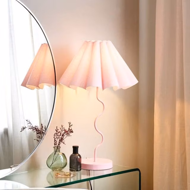 Wyld and Coco Pink Modern Table Lamp with Wavy Metal Base and Pleated Fabric Shade – 1