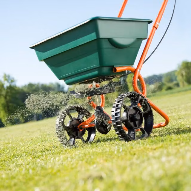 tectake Manual Fertilizer Spreader Cart - Green