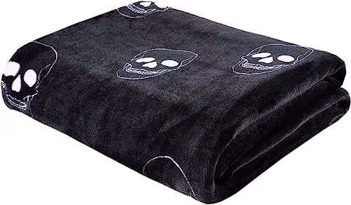 Catherine Lansfield Skulls Halloween Fleece Throw Blanket in Grey and Black, W/D/H: 130 x 170 cm – 3