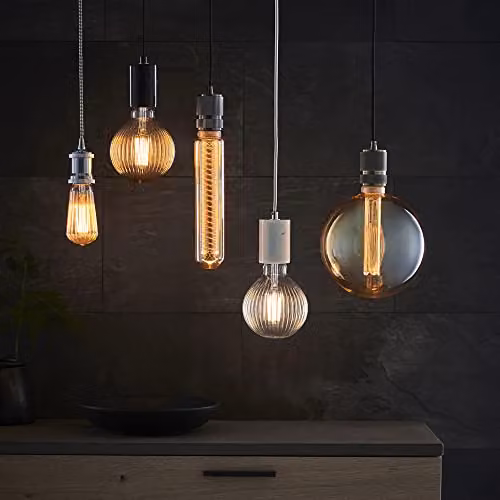 Loops LED Filament Lamp Bulb 4W E27 Clear Ribbed Glass Globe 2200k Warm White 480 Lumen – 3