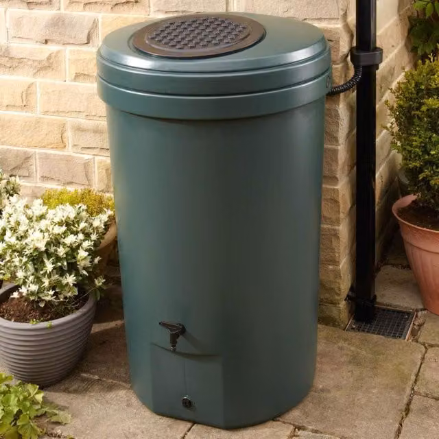Harcostar Magnum 350 l Green Plastic Rain Barrel Water Butt Kit with Connectors