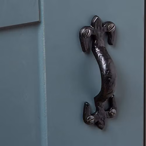 Hammer and Tongs Rustic Fleur De Lis Iron Door Handles in Matt Black, Pack of 2 – 5