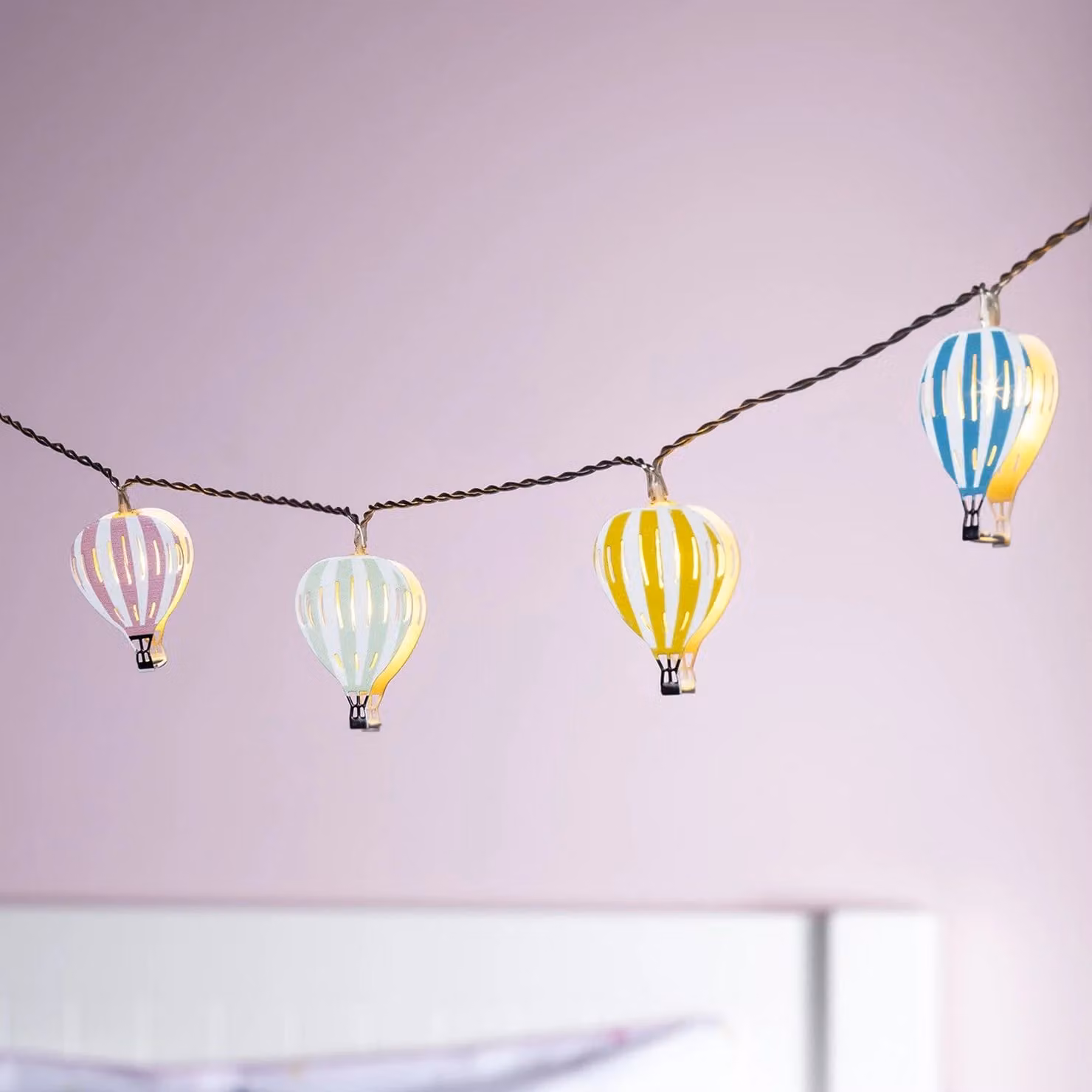 Lights4fun 12 Hot Air Balloon Battery Operated Childrens Multicolour Fairy Lights with Timer