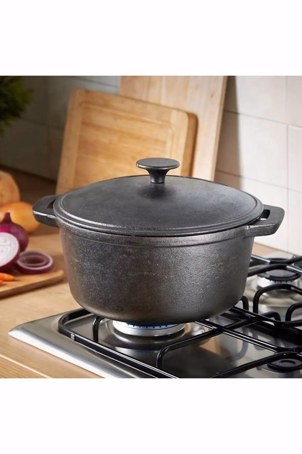 Living and Home 6L Cast Iron Dutch Oven Casserole Pot with Lid, Black – 4