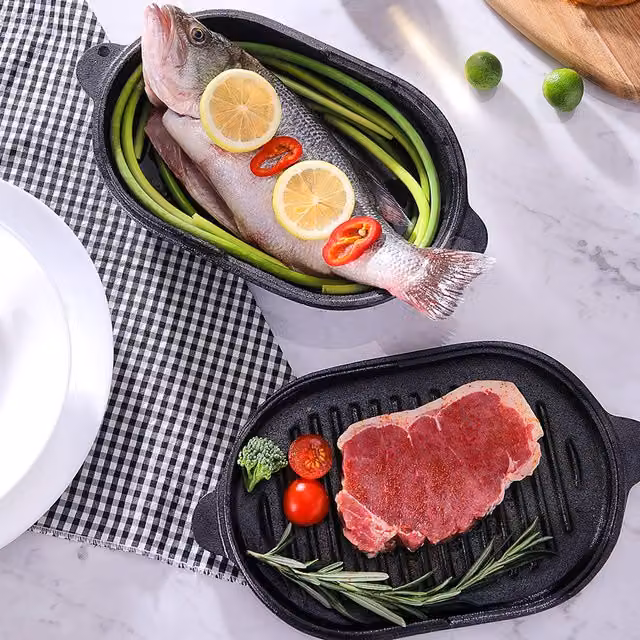 Livingandhome Uncoated Black Cast Iron Frying Pan with Roasting Dish Lid