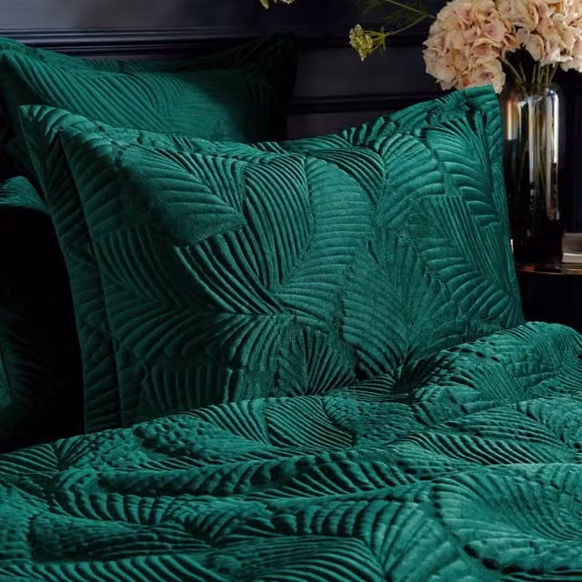 Palmeria Quilted Velvet and Cotton Pillowcase - Green