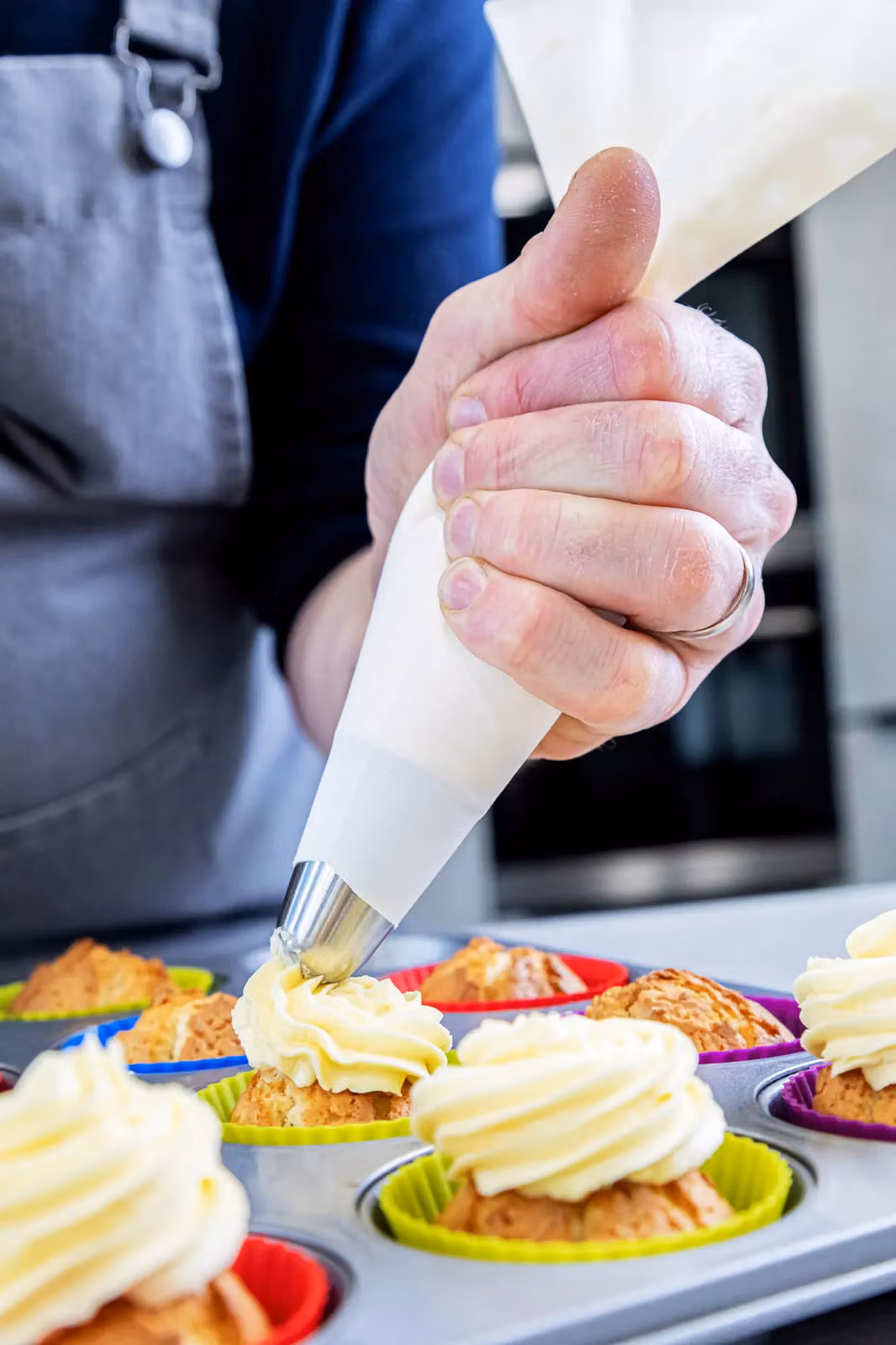 MasterClass White Cotton Reusable Icing and Food Piping Bag, 30 cm – 3