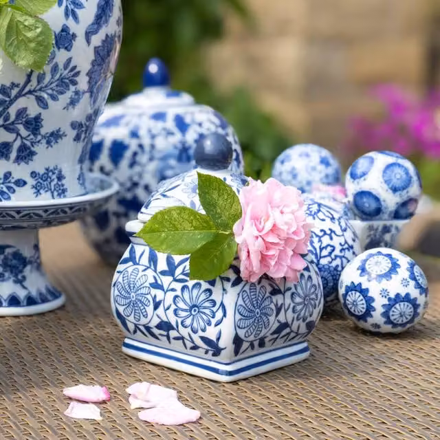 Madison & Mayfair Small Square Ceramic Ginger Jar in Blue and White Floral Design, H17cm x W12.5cm x D12.5cm – 2