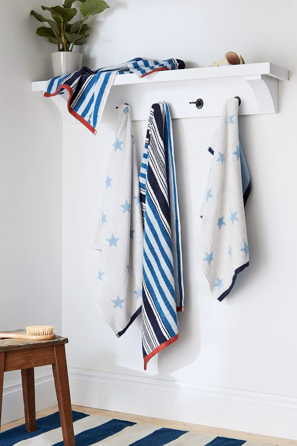 Helena Springfield Beach House Stripe Cotton Terry Bath Towel in Blue and Red – 3