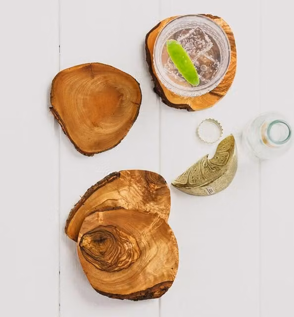 Selbrae House Set of 4 Round Rustic Olive Wood Coasters in Brown and Beige – 1