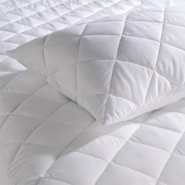 Ezysleep Soft Quilted Small Double Mattress and Pillowcase Protector Set, White, W/D/H: 120 x 200 cm