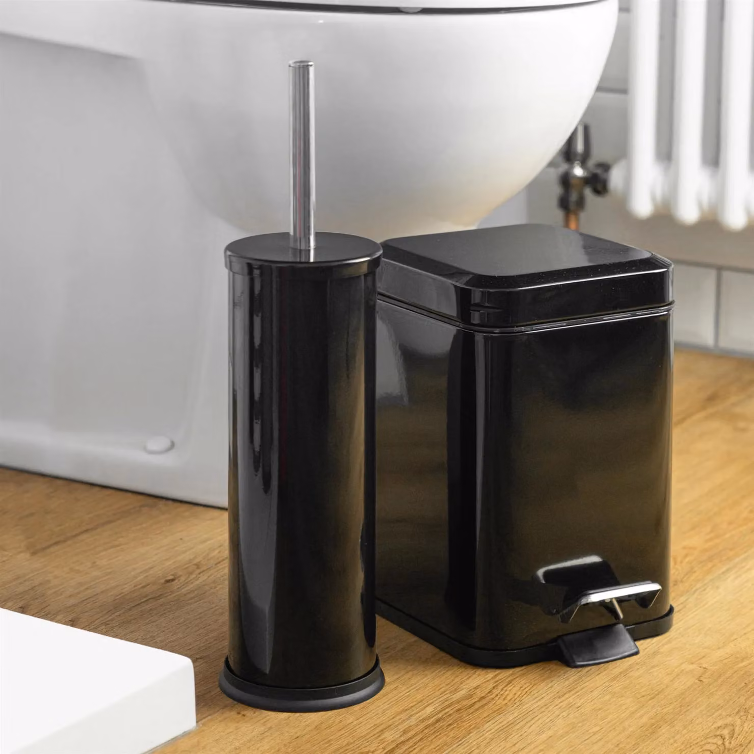 Harbour Housewares 3L Stainless Steel Pedal Bin and Toilet Brush Set in Black – 5
