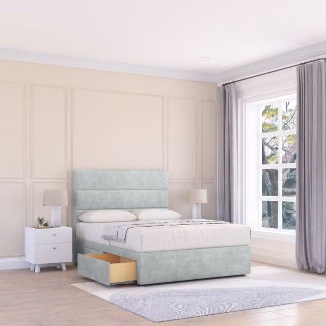 Sloomy Texas Super King Divan Bed Base with 4 Drawers and 26 inch Struts Headboard in Silver Striped Fabric, W/D/H: 200 x 200 cm