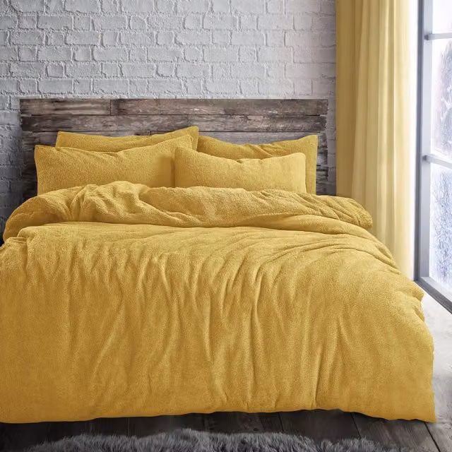 VELOSSO Yellow Animal Print Thermal Fleece Duvet Set and Pillowcase, W/D/H: 200 x 200 cm