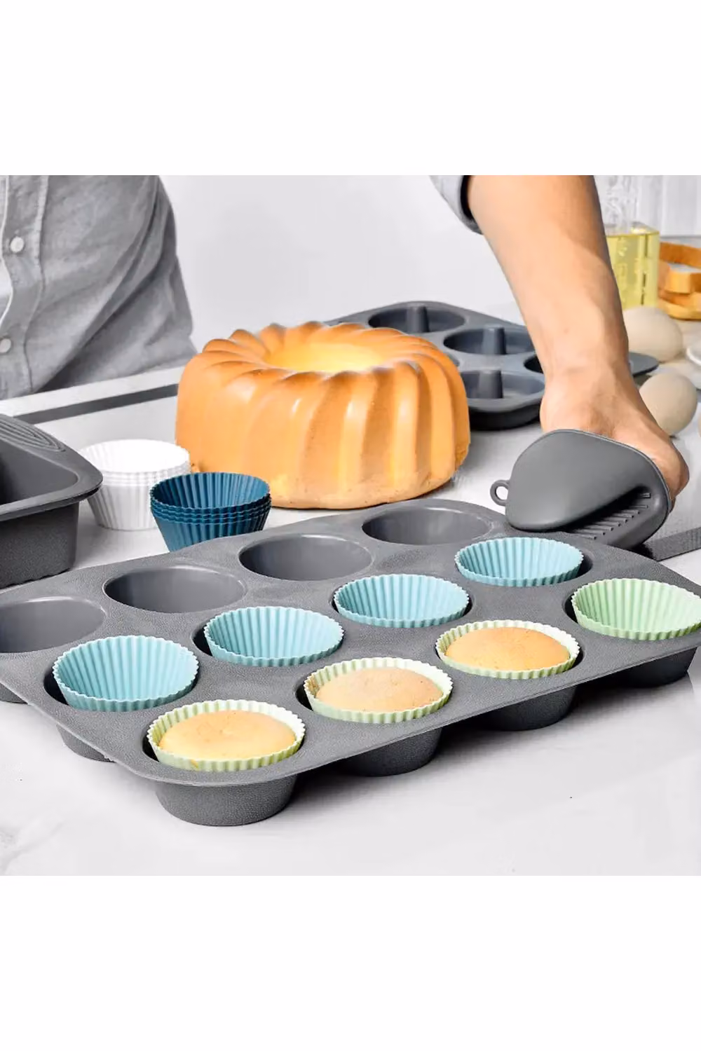 Living and Home 24pcs Reusable Silicone Round Muffin Baking Cups in Blue Multicolour – 4