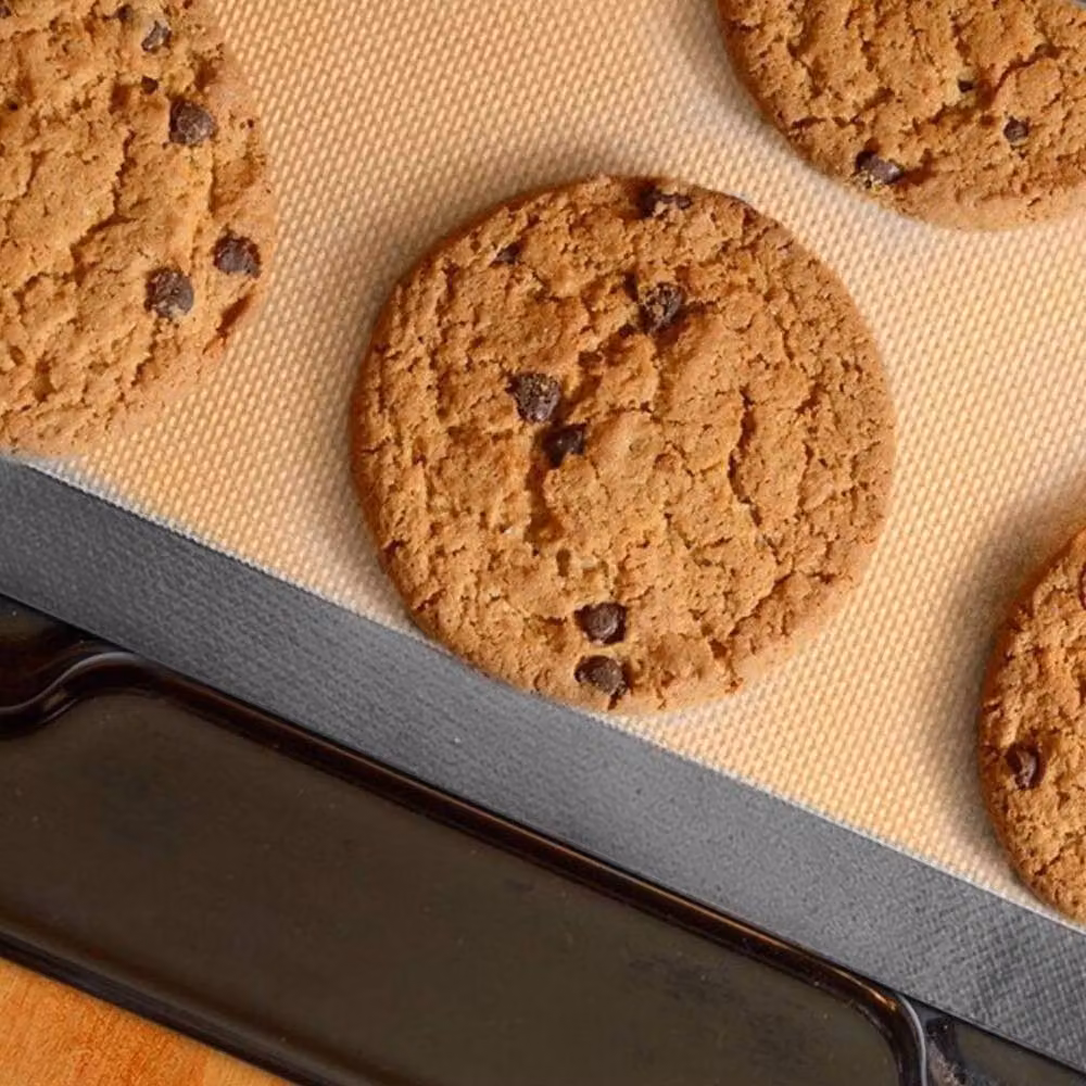 Marco Paul Set of 2 Non Stick Silicone Baking Sheets in Beige – 3