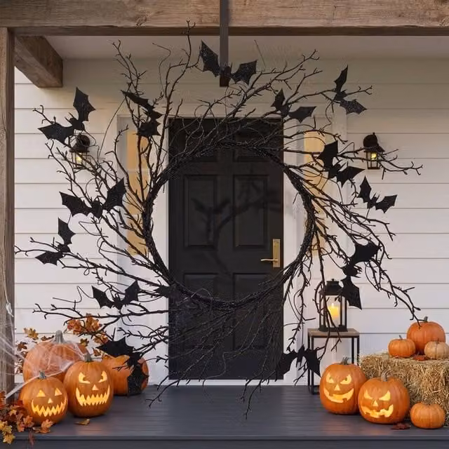 Garden Greatness Gothic Halloween Bat Silhouette Hanging Wreath, Black, Diameter: 42 cm