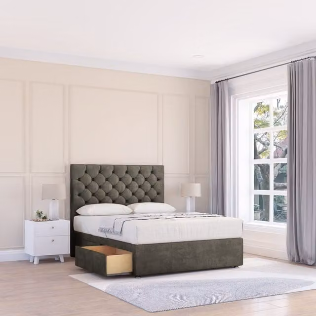 Sloomy Mayfair Chesterfield Divan Bed Base with 4 Drawers and Upholstered Fabric Headboard in Light Grey, W/D/H: 180 x 200 cm