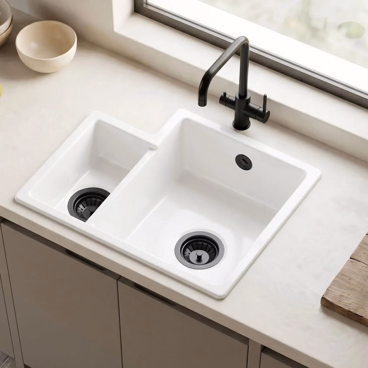 Balterley White Ceramic Fireclay 1.5 Bowl Right Hand Undermount Kitchen Sink with Overflow 457mm – 3