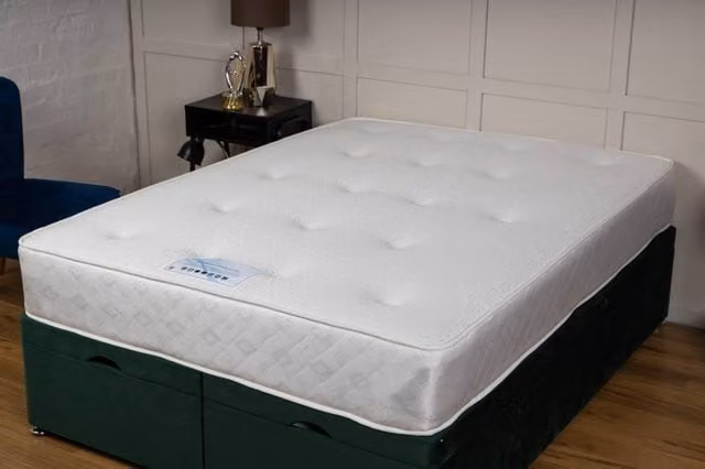 UK Bed Furniture Dorchester Orthopaedic Bonell Spring Mattress in White, Size: King (W: 180 cm, L: 200 cm)