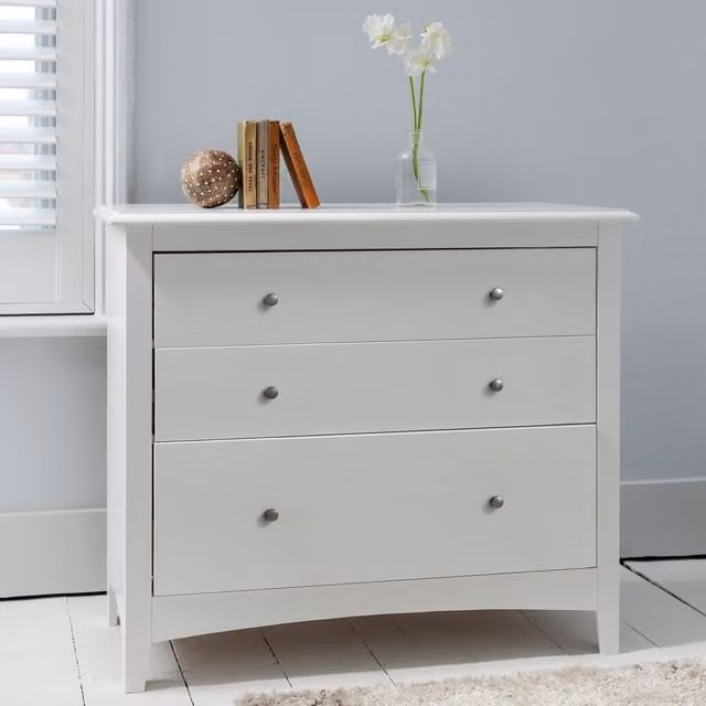 Noa and Nani Modern 3 Drawer White Pine Wood Chest of Drawers for Childrens Bedrooms