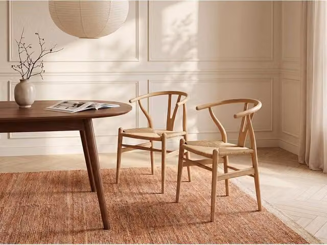 Vente-unique POGIANA Set of 2 Teak and Wicker Chairs in Light Oak and Beige – 1
