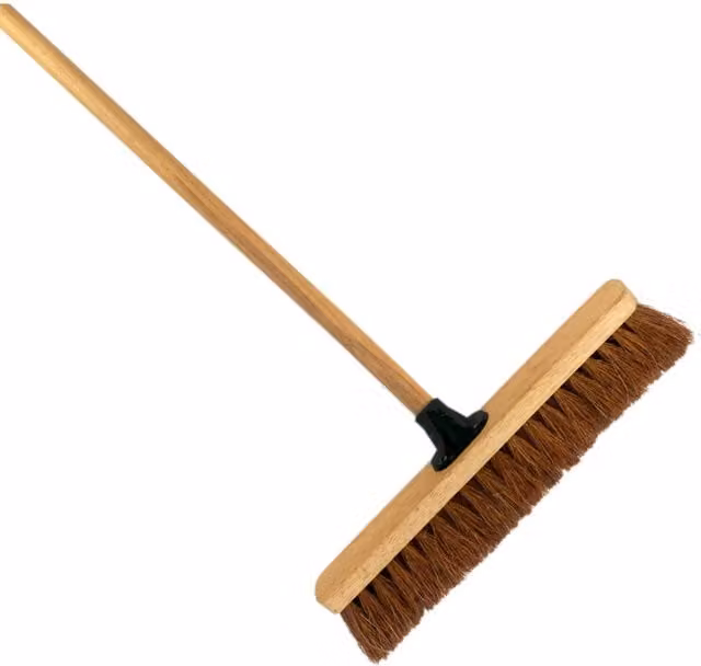 SolaDirect Brown Natural Fibre Broom with Wooden Handle, 45.72 cm