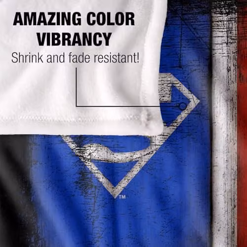 Superman Old Glory Shield Silky Touch Super Soft Fleece Throw Blanket, White, W/D/H: 152 x 127 cm – 3
